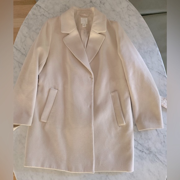 H&M cream blush coat with tie belt covered snap closure notched lapel size M - Picture 9 of 13